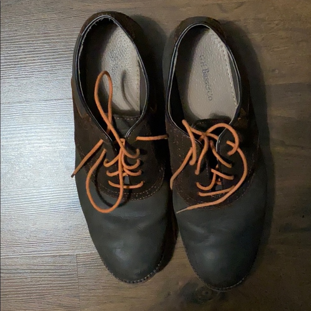 Shoes - Picture 2 of 5